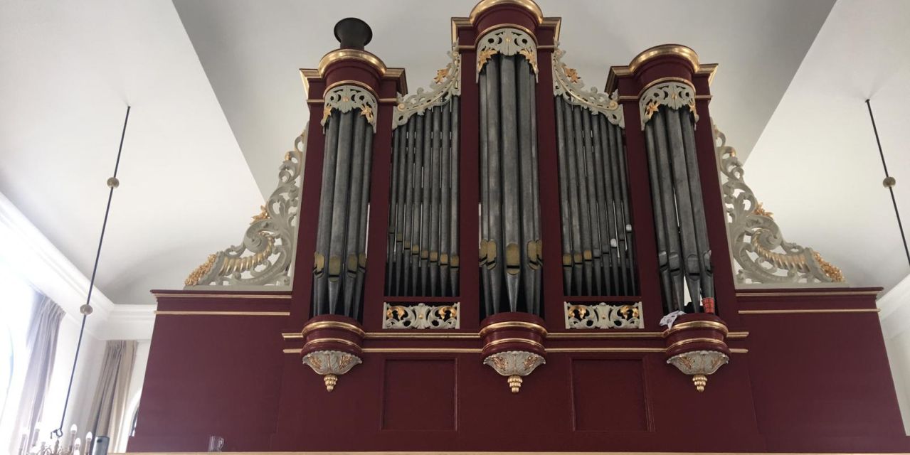 Church organ with a nice, new coat