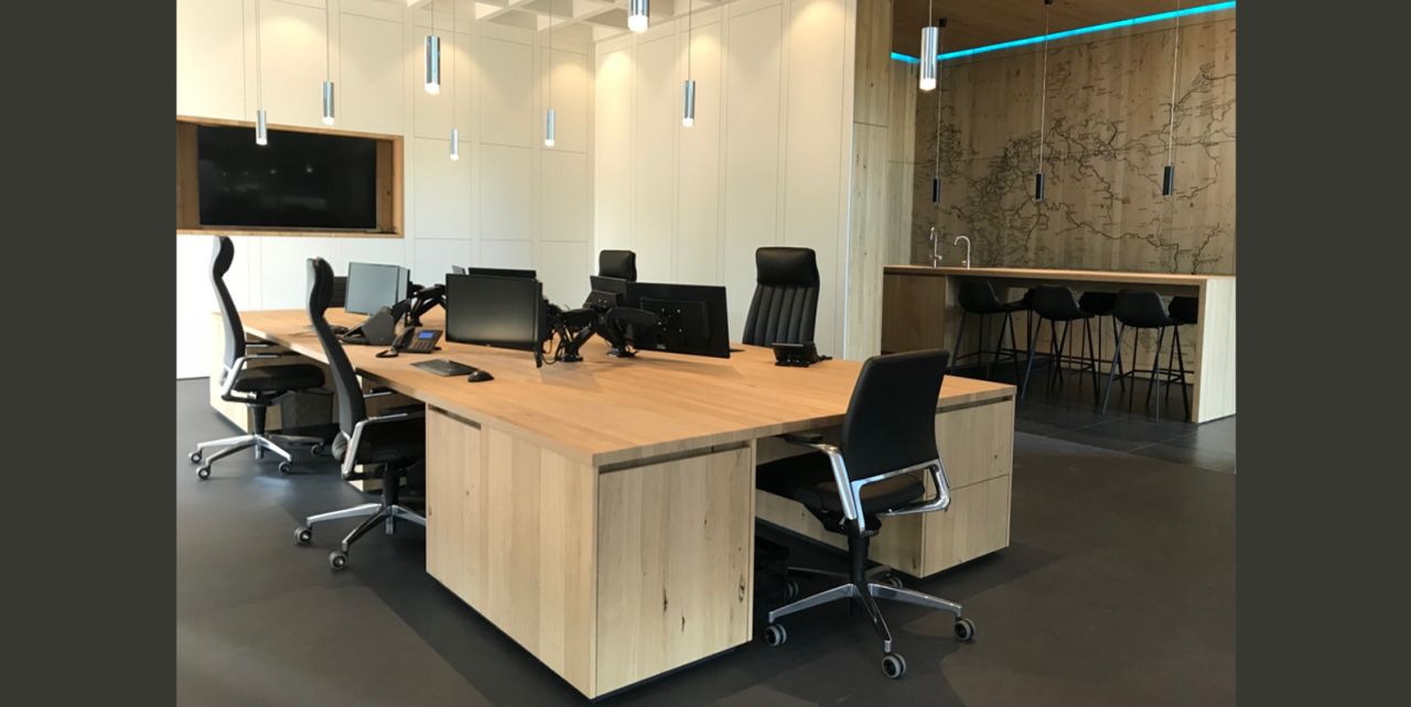 Giant desk for the Rotterdam Port Authority